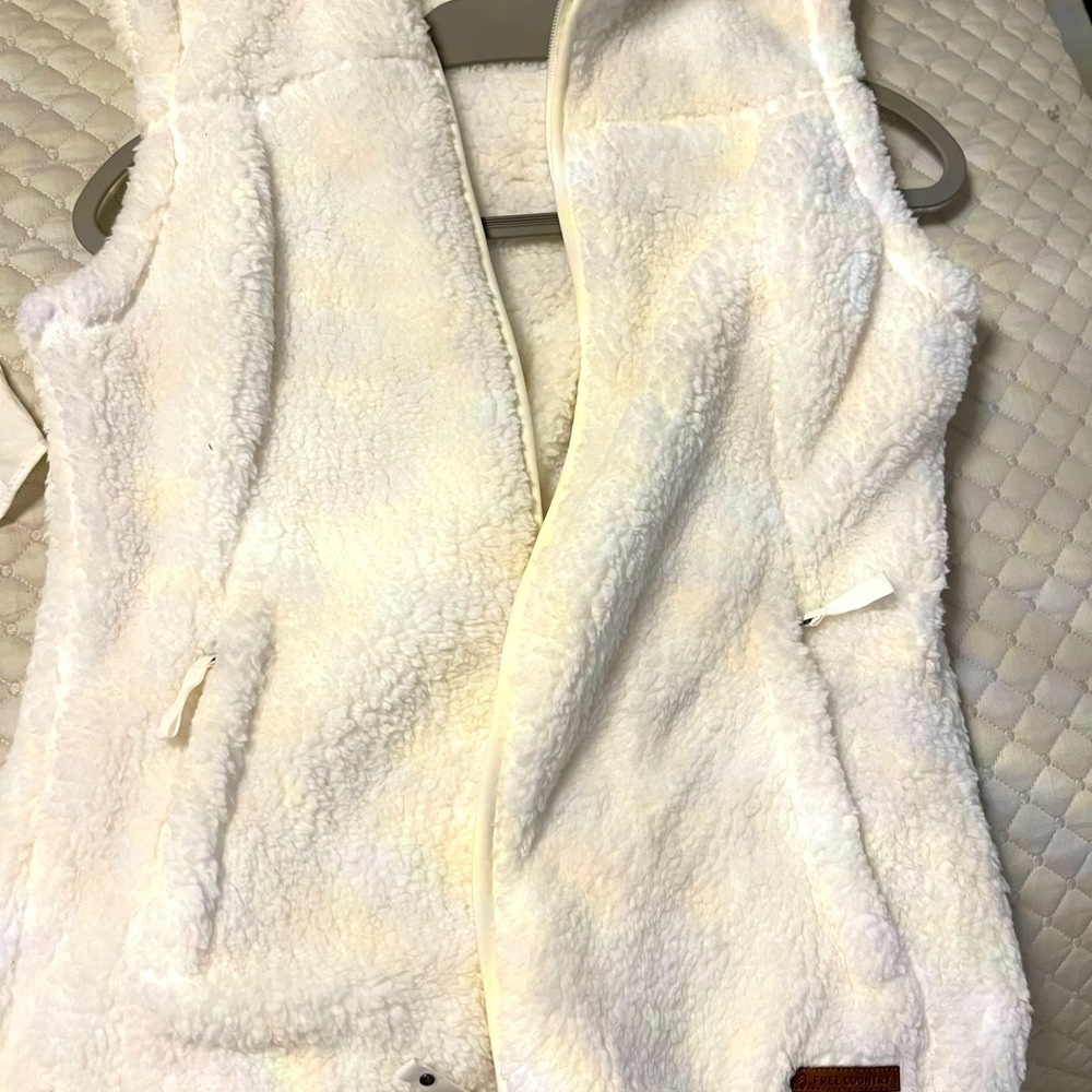 FREE COUNTRY VEST